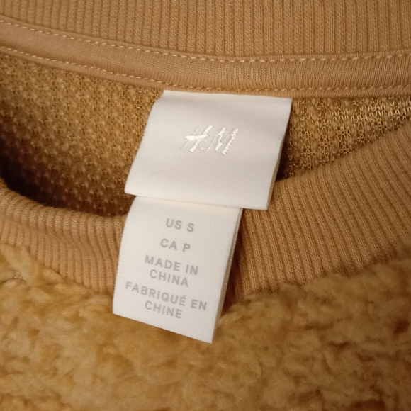 H&M Sherpa sweater in tan - Picture 2 of 2